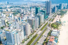 Dù ngành du lịch phục hồi tích cực 2 năm qua, thị trường bất động sản vẫn đối mặt với áp lực lớn về thanh khoản. Ảnh: Hà Minh