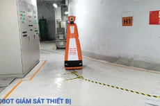 Robot giám sát thiết bị tại Công ty Thủy điện Sơn La. Ảnh: ĐVCC
