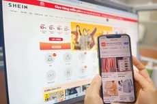 Điểm nổi bật của các sàn thương mại điện tử xuyên biên giới vào Việt Nam gần đây là hàng hóa có giá rẻ, sản phẩm đa dạng, thời gian giao hàng rất nhanh. Ảnh: Nhã Chi