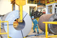 Một số doanh nghiệp thép dự kiến chuyển trọng tâm về thị trường nội địa trong năm nay. Ảnh: Hoàng Anh
