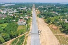 Ba gói thầu xây lắp chính của Dự án thành phần 3 thuộc Dự án Vành đai 3 TP.HCM đoạn qua tỉnh Đồng Nai đều chậm tiến độ. Ảnh: Nam Anh