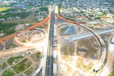 Chính phủ và các bộ, ngành, địa phương đã quyết liệt chỉ đạo, tập trung nguồn lực để hoàn thành sớm nhiều dự án hạ tầng trọng điểm ngay trong năm 2025. Ảnh: Song Lê