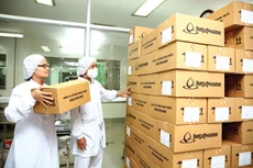 Làm rõ ưu đãi trong lựa chọn nhà thầu sẽ là “cú hích” tạo động lực cho doanh nghiệp ngành dược mạnh dạn đầu tư cũng như thu hút nguồn lực đầu tư từ bên ngoài. Ảnh: Lê Tiên