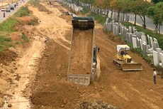 Gói thầu số 03 thuộc Dự án Đường nội thị thị xã Ayun Pa, tỉnh Gia Lai có dự toán 42,339 tỷ đồng, thu hút 2 nhà thầu tham dự. Ảnh minh họa: Nhã Chi