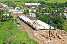 Bộ Giao thông vận tải chỉ đạo các cơ quan, đơn vị liên quan xử lý trách nhiệm cá nhân, tổ chức để các dự án, công trình chậm tiến độ kéo dài. Ảnh: Nhã Chi