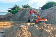 Đấu giá quyền khai thác khoáng sản là một chính sách đúng đắn, nhằm tăng tính minh bạch và cạnh tranh trong khai thác tài nguyên, đồng thời tạo nguồn thu cho ngân sách. Ảnh minh họa: Tiên Giang