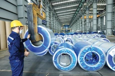 Luật Doanh nghiệp được sửa đổi theo hướng giảm gánh nặng về thủ tục hành chính, tạo điều kiện thuận lợi cho doanh nghiệp gia nhập thị trường và phát triển. Ảnh: Lê Tiên