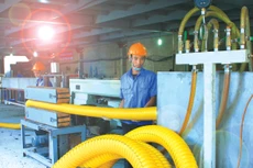 Các hiệp định thương mại tự do mà Việt Nam đã ký kết mở ra cơ hội cho doanh nghiệp trong nước tham gia đấu thầu để xuất khẩu hàng hóa, dịch vụ ra thị trường quốc tế. Ảnh: Lê Tiên