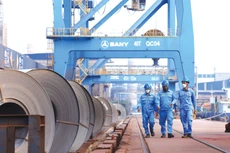 Tình hình kinh tế - xã hội tiếp tục đạt được nhiều kết quả tích cực, trong đó dự kiến cả năm đạt và vượt 14/15 chỉ tiêu chủ yếu, tăng trưởng GDP ước đạt 6,8 - 7%. Ảnh: Lê Tiên