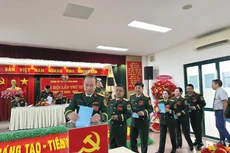 Hoạt động bỏ phiếu tại Đại hội Đảng bộ cơ sở phía Nam Công ty TECAPRO lần III