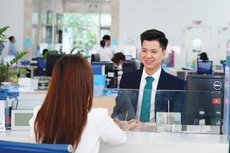 Từ đầu tháng 2 đến nay, đã có 18 ngân hàng thương mại giảm lãi suất huy động từ 0,1 - 0,9 điểm % tùy theo kỳ hạn. Ảnh: Lê Tiên