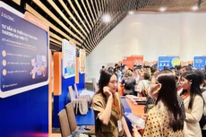 Dự báo năm 2025, hoạt động thương mại điện tử tại Việt Nam tiếp tục sôi động và tăng trưởng ở mức 2 con số. Ảnh: Hải Yên