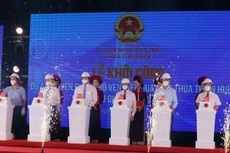 Trưa ngày 26/3, Dự án Tuyến đường bộ ven biển qua tỉnh Thừa Thiên Huế và cầu qua cửa Thuận An chính thức được phát lệnh khởi công xây dựng tại thôn Thai Dương Hạ Nam (xã Hải Dương, TP. Huế).