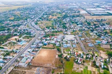 Đô thị mới Điện Nam - Điện Ngọc của Quảng Nam sau thời gian phát triển nóng bởi các dự án bất động sản thì nay đang phải "trả giá" cho những hệ lụy từ dự án "treo" và phá vỡ quy hoạch