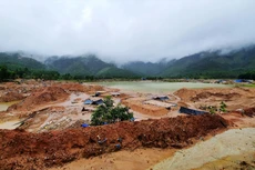 Rừng bị phá tan hoang, nguồn nước ô nhiễm, đất đai bị đào bới vô tội vạ tại khu vực mỏ khoáng sản Bồng Miêu