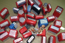 Con dấu cũ đang khiến nhiều DN lúng túng khi xử lý