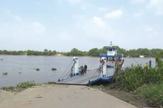 2/3 bến khách ngang sông của cả nước đang tập trung tại khu vực Đồng bằng sông Cửu Long. Ảnh: Văn Huyền