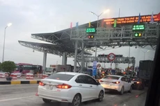 Ảnh chụp tại trạm thu phí cao tốc Bắc Giang ngày 25/5 (Nguồn: Otofun)