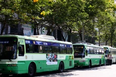 Sắp tới, TP.HCM dự kiến triển khai mở rộng đấu giá quyền khai thác quảng cáo trên các tuyến bus. Ảnh: NC