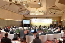 Các đại biểu thảo luận tại Hội nghị các Bộ trưởng tài chính và Thống đốc ngân hàng trung ương của Nhóm G7 ở thành phố Sendai, Nhật Bản ngày 20/5. (Nguồn: AFP/TTXVN)