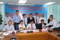 Ký Hợp đồng tư vấn thiết kế Nhà ga quốc tế Cam Ranh