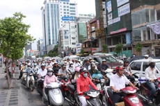 Mỗi năm TP.HCM mất khoảng 18.307 tỷ đồng vì tình trạng ùn tắc giao thông. Ảnh: Lê Tiên