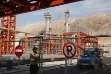 Ấn Độ nâng mức đầu tư vào ngành năng lượng Iran lên tới 20 tỷ USD