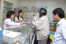 Nghề dược không phải một chức vụ có thời hạn nên nếu quy định cấp chứng chỉ hành nghề 5 năm/lần chỉ e phát sinh thêm thủ tục hành chính, tiêu cực. Ảnh: Tiên Giang