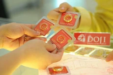 Giá vàng trong nước sáng nay đắt hơn thế giới 140.000 đồng bán ra.