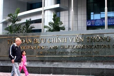 Năm 2015, Tập đoàn Bưu chính Viễn thông Việt Nam chỉ định thầu trên 4.500 gói thầu. Ảnh: Lê Tiên