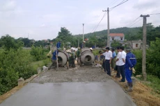 Tiền từ cổ phần hóa DNNN bù ngân sách nhiều hơn là xây bệnh viện, nông thôn mới