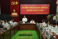 Thủ tướng Nguyễn Xuân Phúc chủ trì cuộc họp với lãnh đạo tỉnh Lai Châu chiều 22/4.