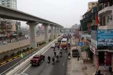 Đến thời điểm này, dự án đường sắt Cát Linh - Hà Đông đã hoàn thành lắp được 83% số lượng dầm trên toàn tuyến - Ảnh T.Phùng