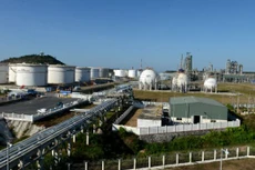 Nhà máy lọc dầu Dung Quất đang được nâng cấp mở rộng với vốn 1,82 tỷ USD, công suất 8,5 triệu tấn một năm.