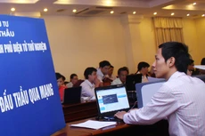 Việc webform HSYC, HSMT sẽ giúp bên mời thầu đăng tải thông tin đấu thầu lên Hệ thống mạng đấu thầu quốc gia thuận tiện hơn. Ảnh: Lê Tiên