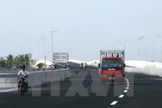 Một đoạn trên tuyến đường cao tốc Thành phố Hồ Chí Minh-Trung Lương đã hoàn thành. (Ảnh: Hoàng Hải/TTXVN)