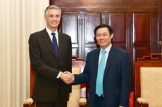 Phó Thủ tướng Vương Đình Huệ tiếp đoàn tham khảo Điều IV của Quỹ Tiền tệ quốc tế (IMF) do ông John Nelmes dẫn đầu (Ảnh: VGP/Nhật Bắc)