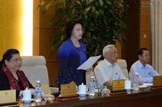 Chủ tịch Nguyễn Thị Kim Ngân điều hành phiên họp.