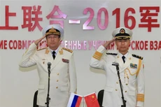 Thủy quân lục chiến Nga - Trung tập trận đổ bộ, leo tường