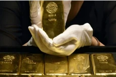 Giá vàng sụt mạnh