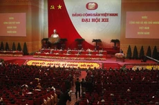 Trong 62 người được giới thiệu bổ sung để bầu Ban Chấp hành Trung ương khoá mới tại Đại hội Đảng lần thứ 12, có Chủ tịch nước Trương Tấn Sang, Thủ tướng Nguyễn Tấn Dũng, Chủ tịch Quốc hội Nguyễn Sinh Hùng.