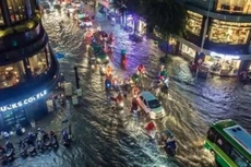 Những cảnh ngập kinh hoàng ở các tỉnh thành sau trận mưa lịch sử