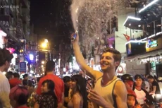 Nghìn du khách 'quậy tưng' phố Tây Sài Gòn mừng năm mới