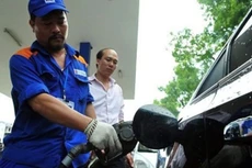 Trong lần điều chỉnh gần nhất vào ngày 4/6, sau khi trích lập và chi sử dụng quỹ bình ổn, giá xăng RON92 tăng 680 đồng/lít, lên mức tối đa 16.509 đồng/lít, xăng E5 tăng 668 đồng/lít, đạt 15.983 đồng/lít.