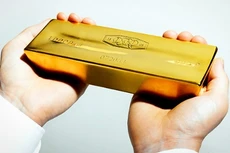 Giá vàng giảm mạnh