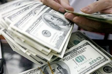 Ngân hàng thương mại dè dặt tăng tỷ giá sau Brexit