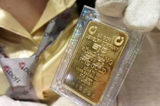 Mỗi lượng vàng miếng SJC sáng nay giảm nhẹ.