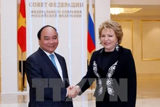 Thủ tướng Nguyễn Xuân Phúc hội kiến với Chủ tịch Hội đồng Liên bang Nga, bà Valentina Matviyenko. (Ảnh: Thống Nhất/TTXVN)