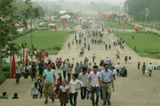 Hàng triệu người đang nườm nượp đổ về Đất Tổ