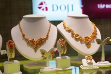 Giá vàng SJC vẫn khoảng 34 triệu đồng một lượng dù trong tuần này có nhiều phiên trồi sụt. Ảnh: Q.Đ.